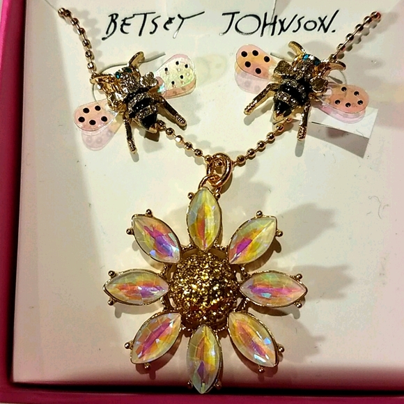 NWT Betsey Johnson Flower & Bees Ensemble - Picture 3 of 4